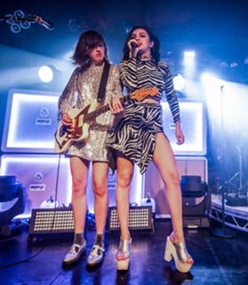 Charli XCX feet photo thumbnail