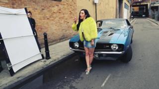 Charli XCX feet photo thumbnail