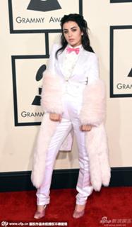 Charli XCX feet photo thumbnail