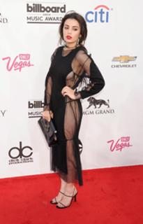Charli XCX feet photo thumbnail