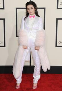 Charli XCX feet photo thumbnail
