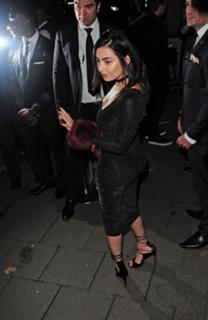 Charli XCX feet photo thumbnail