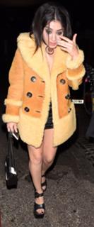 Charli XCX feet photo thumbnail
