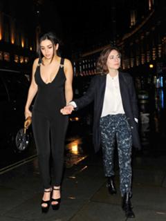 Charli XCX feet photo thumbnail
