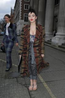 Charli XCX feet photo thumbnail