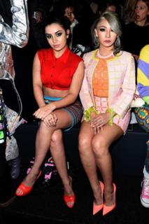 Charli XCX feet photo thumbnail