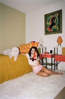 Charli XCX feet photo thumbnail