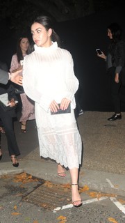 Charli XCX feet photo thumbnail