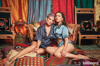 Charli XCX feet photo thumbnail