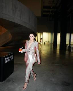 Charli XCX feet photo thumbnail