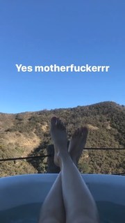 Charli XCX feet photo thumbnail