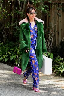 Charli XCX feet photo thumbnail