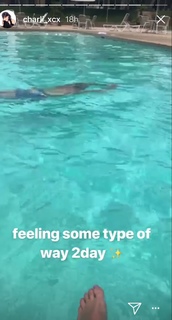 Charli XCX feet photo thumbnail
