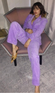Charli XCX feet photo thumbnail