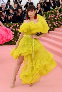 Charli XCX feet photo thumbnail