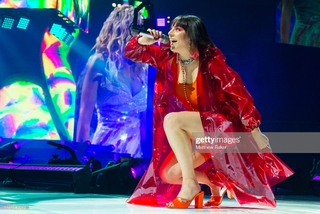 Charli XCX feet photo thumbnail
