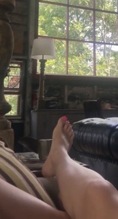 Charli XCX feet photo thumbnail