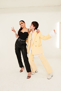 Charli XCX feet photo thumbnail