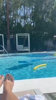 Charli XCX feet photo thumbnail