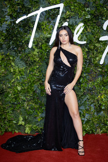Charli XCX feet photo thumbnail
