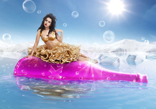 Charli XCX feet photo thumbnail