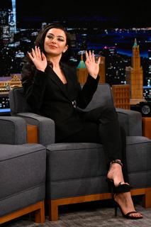 Charli XCX feet photo thumbnail