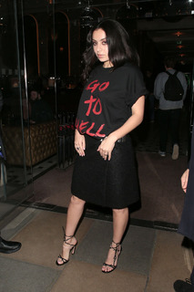 Charli XCX feet photo thumbnail