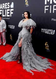 Charli XCX feet photo thumbnail