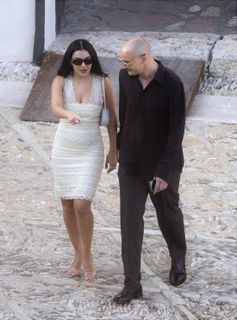 Charli XCX feet photo thumbnail