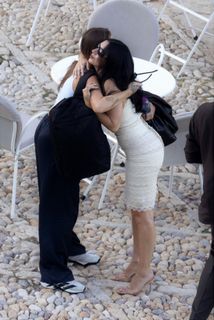 Charli XCX feet photo thumbnail