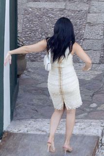 Charli XCX feet photo thumbnail