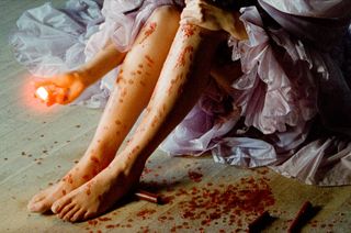 Charli XCX feet photo thumbnail