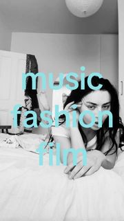 Charli XCX feet photo 4