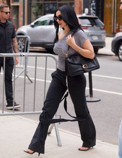 Charli XCX feet photo 15