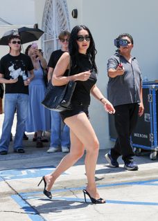 Charli XCX feet photo 10