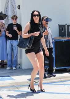 Charli XCX feet photo 9