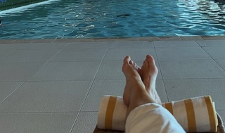 Charlie Brooks feet photo thumbnail