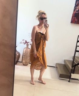 Charlie Brooks feet photo thumbnail