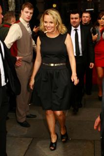 Charlie Brooks feet photo thumbnail