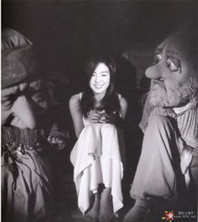 Charlie Yeung feet photo 11