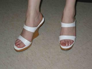 Charlie Yeung feet photo 20