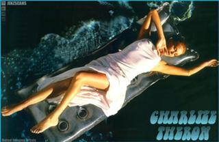 Charlize Theron feet photo thumbnail