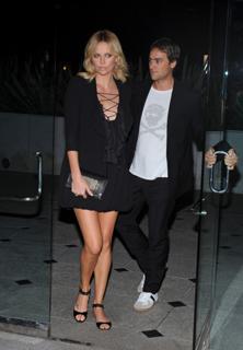 Charlize Theron feet photo thumbnail