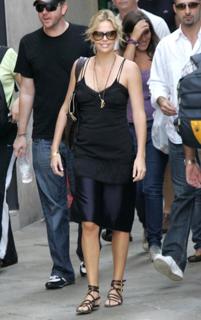 Charlize Theron feet photo thumbnail