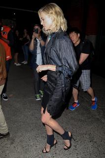 Charlize Theron feet photo thumbnail