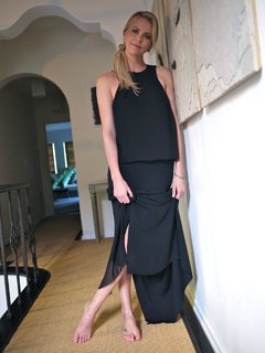 Charlize Theron feet photo thumbnail