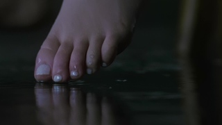 Charlize Theron feet photo thumbnail