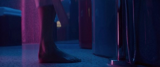 Charlize Theron feet photo thumbnail