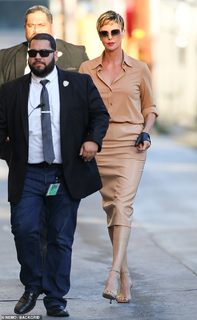 Charlize Theron feet photo thumbnail