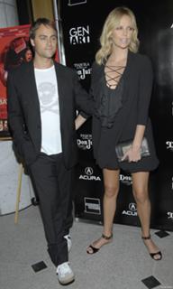 Charlize Theron feet photo thumbnail
